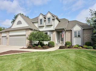 1570 Fairway Ct, Lake Geneva, WI 53147