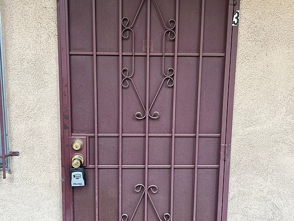 2nd image of 1518 Hazelwood Ave #3