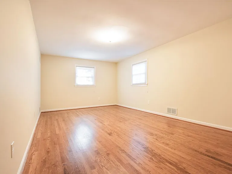 6226 Hardy Dr — Photo 24