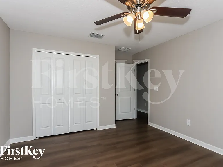 10226 Bright Crystal Ave — Photo 7