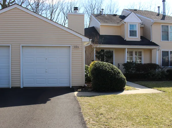 17 Chestnut Ct Unit A, Brielle, NJ 08730