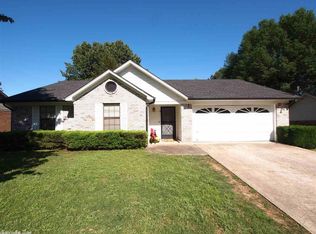 8 Sedgefield Dr, Conway, AR 72034