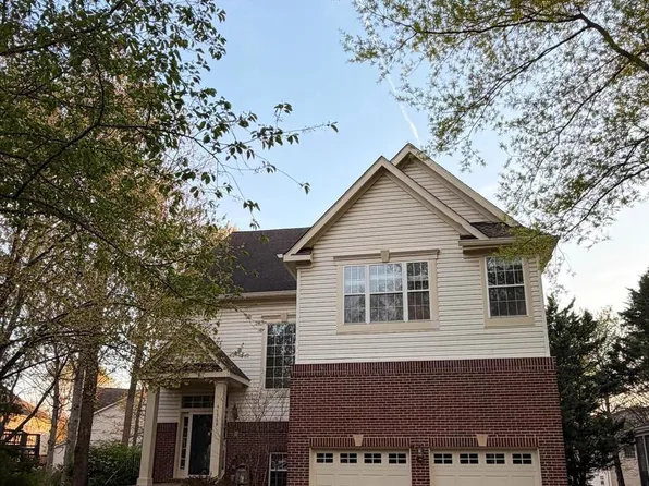 47569 Saulty Dr, Sterling, VA 20165