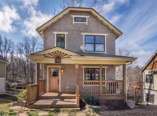 11 Reynolds Rd, Asheville, NC 28806