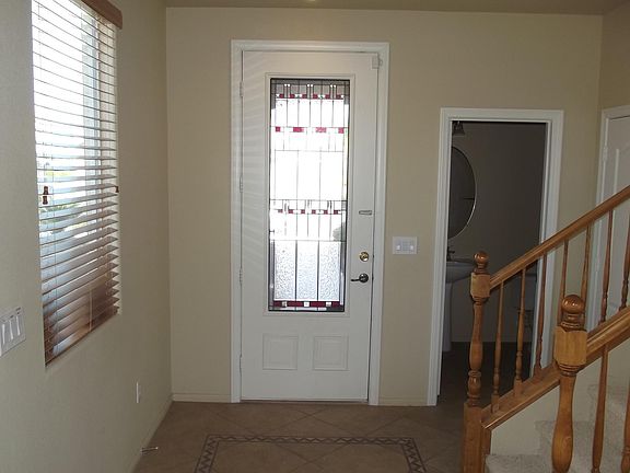 4th image of 2213 Cockatiel Dr