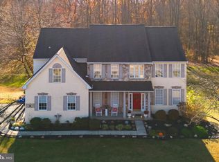 910 Grand View Dr, Exton, PA 19341