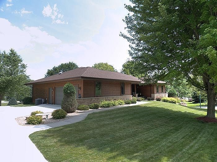 1st image of 4775 Meadow Pond Ln