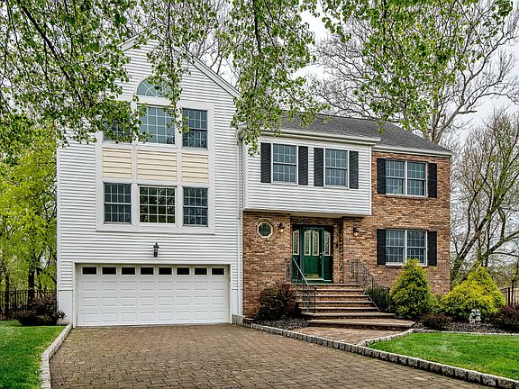 2nd image of 522 Alosio Dr