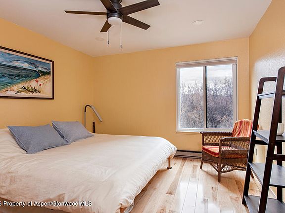 5th image of 2822 Hager Ln #2D
