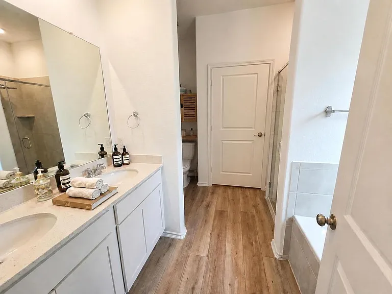 208 Wolf Springs Rd — Photo 13