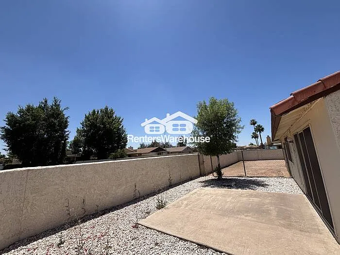 2126 N Villas Ln — Photo 16