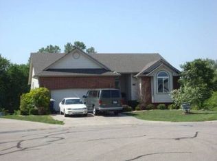 2207 S Glenhurst Ct, Andover, KS 67002