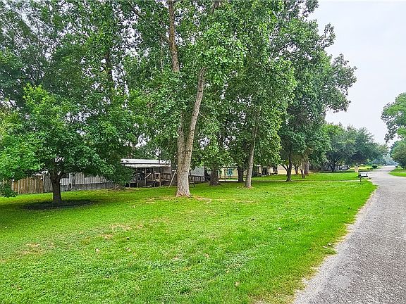 4th image of 407 Pecan Dr SW