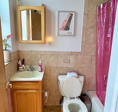 5th image of 242 Irving Ave APT 3L