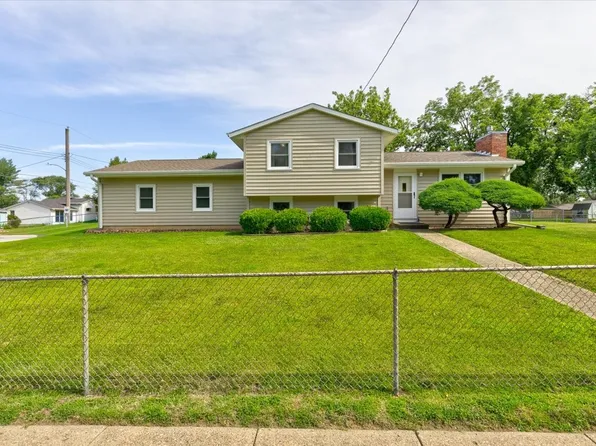 3932 E Douglas Ave, Des Moines, IA 50317
