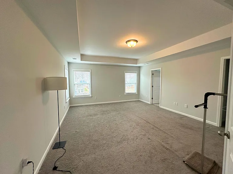 547 Backacre Ct — Photo 10