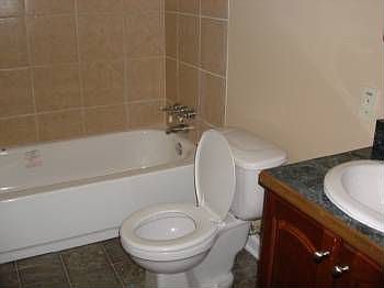 4th image of 28 Royal Pine Dr