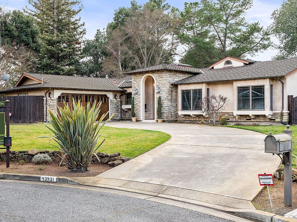 1st image of 13931 Loquat Ct
