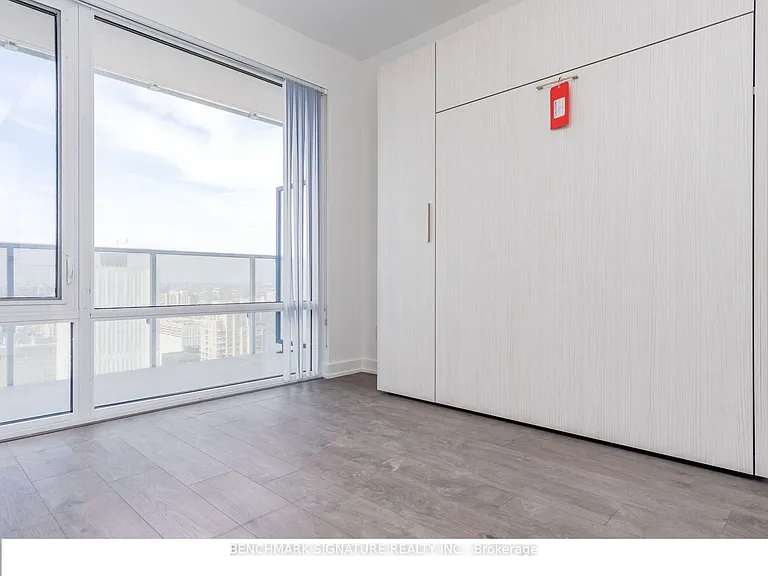 501 Yonge St #1201 — Photo 16