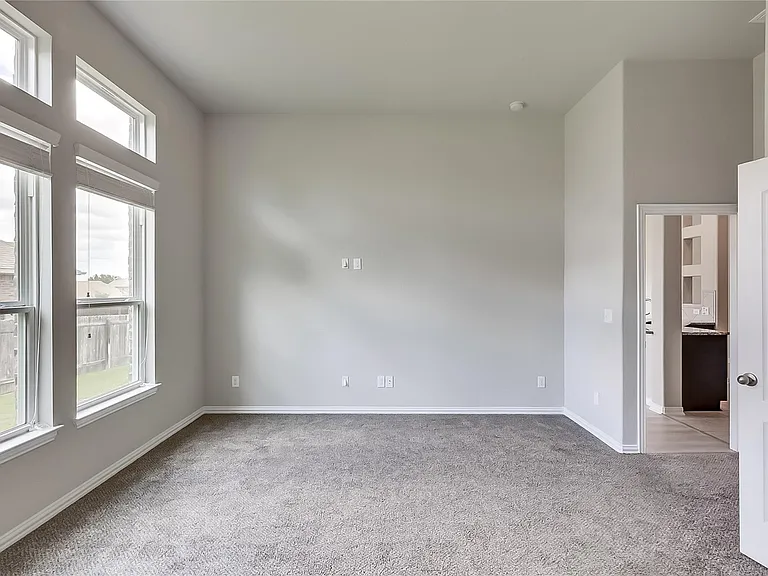 505 Palmilla St — Photo 18