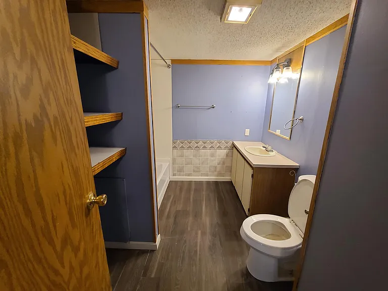700 W Ridgeway Ave #409 — Photo 11