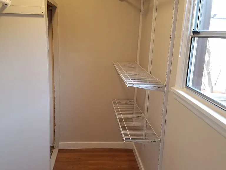 Green Lake Apartments — Photo 21