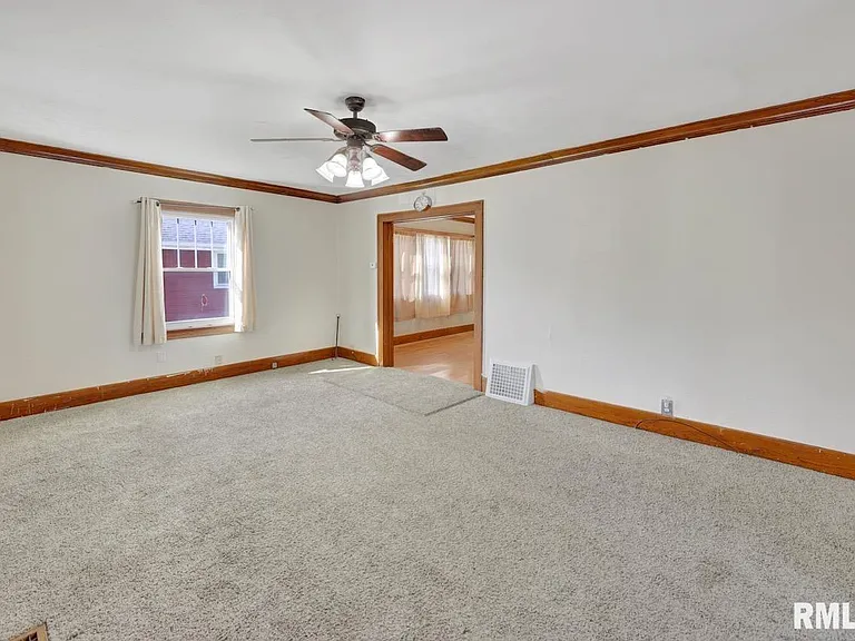 2601 W Kenwood Ave — Photo 5