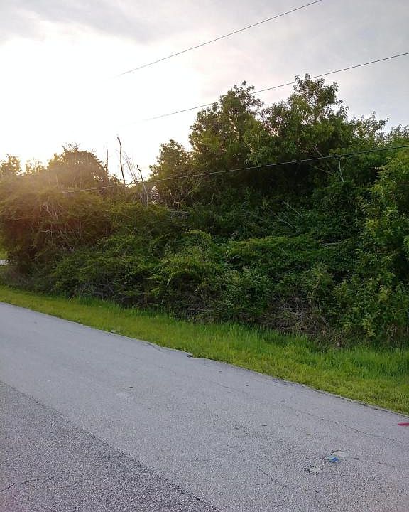 2nd image of 649 SW Lucero Dr