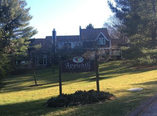 12 Hillside Pl, Chappaqua, NY 10514