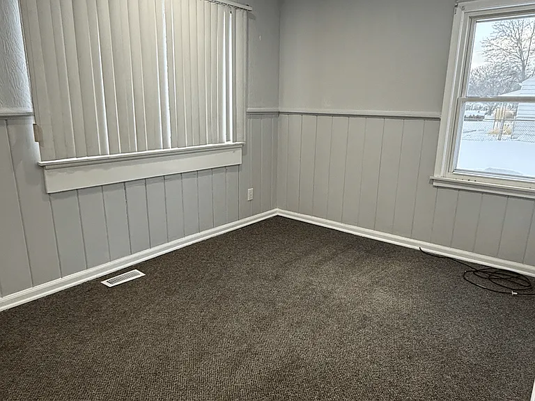 25202 Firwood Ave — Photo 4