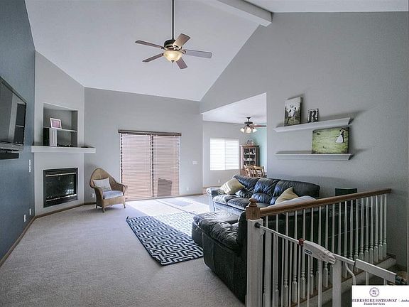 4th image of 17907 Karen Cir