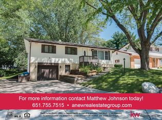 24 Sandralee Dr E, Saint Paul, MN 55119