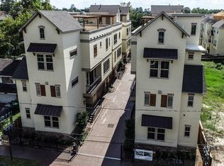1126 W 16th St #A, Houston, TX 77008