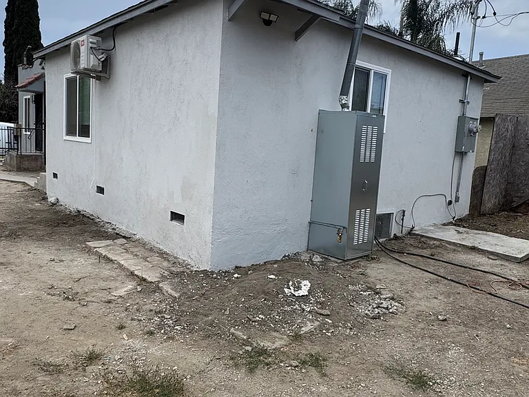 8711 Hickory St — Photo 1