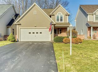 729 Bel Arbor Trl, Webster, NY 14580