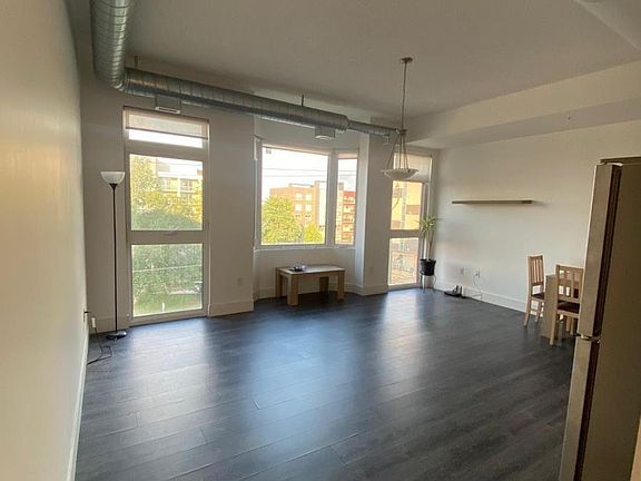 3rd image of 253 Albert St Unit 312