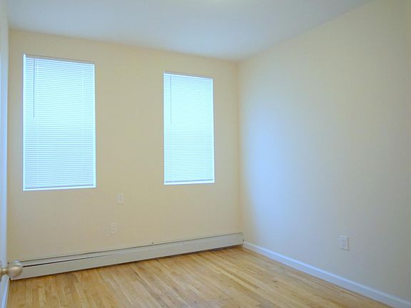 3rd image of 1305 Clay Ave Floor 2