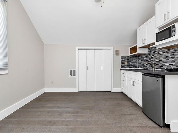 5th image of 2148 Broderick St #17