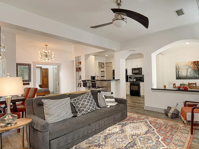 182 N Valley Oaks Cir — Photo 11