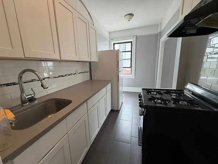 23 N Harrison St #33E — Photo 2