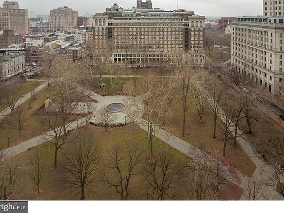 3rd image of 604-36 S Washington Sq #1910