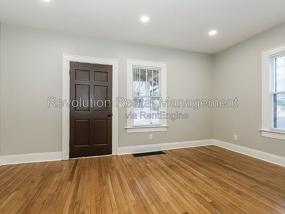 5th image of 2034 Cambridge Ave Unit A