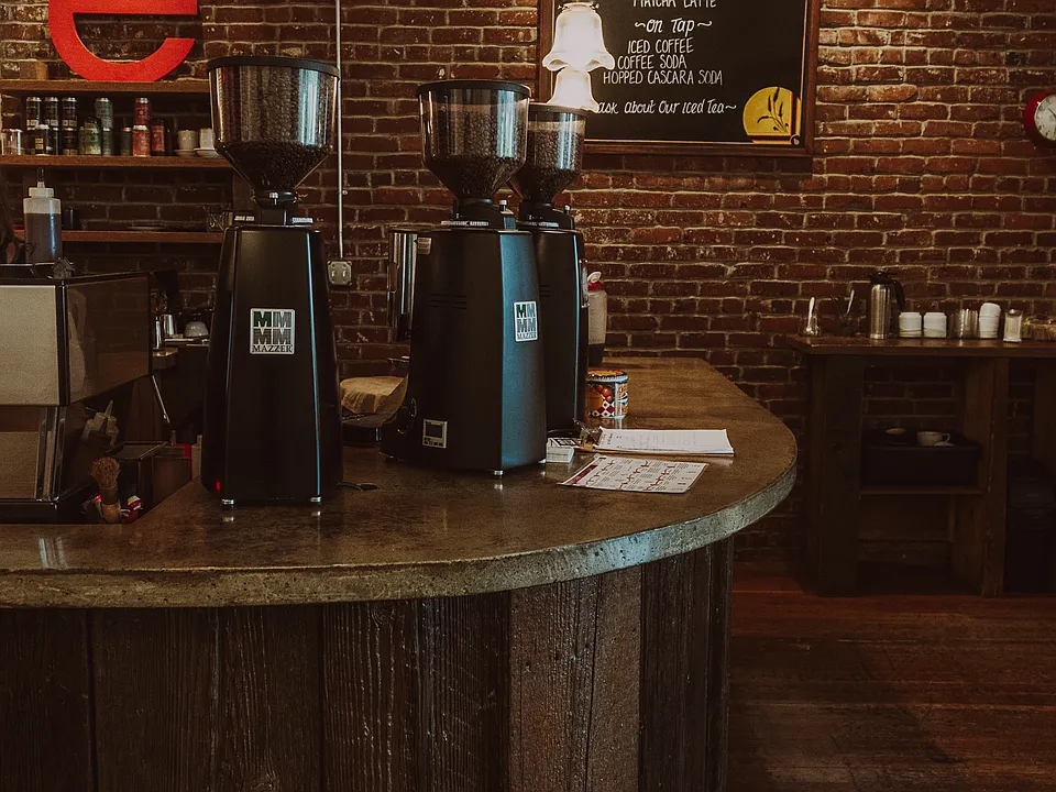 Red E cafe - literally around the block