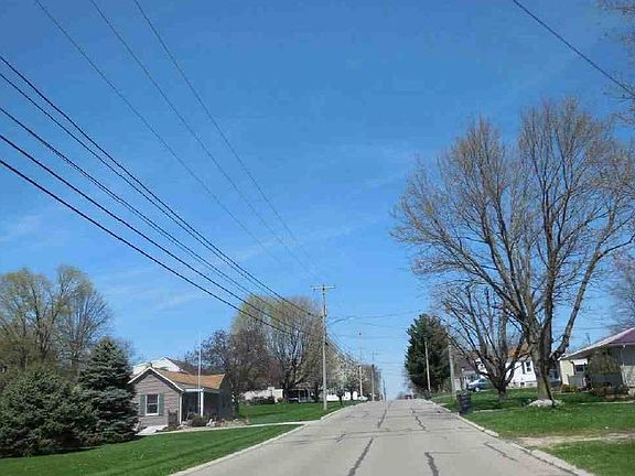5th image of 42 Shelby Ave