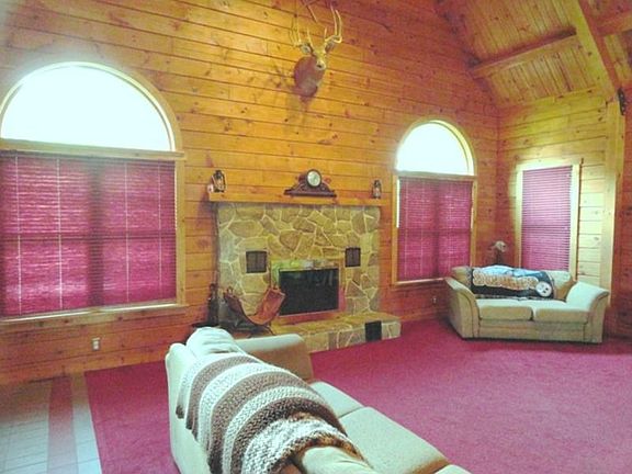 Awesome open and flowiing living room measuring 15x23.