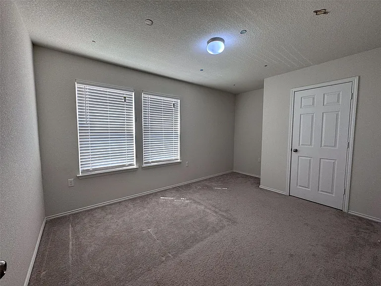 11905 Reindeer Dr — Photo 15