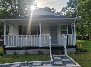 637 NW Market St, Reidsville, NC 27320
