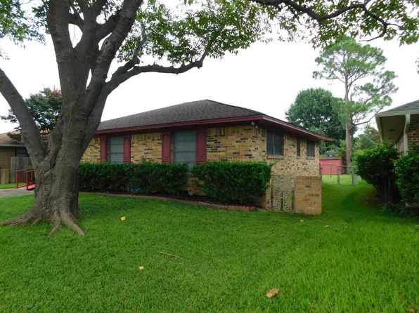 3926 Roanoke Dr, Garland, TX 75041