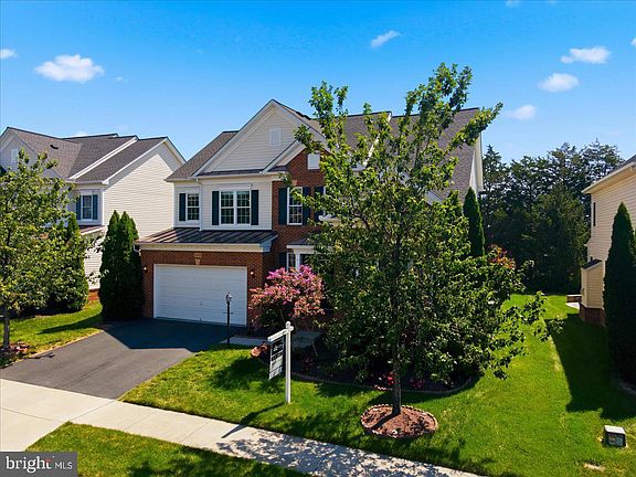 3rd image of 23276 Fallen Hills Dr