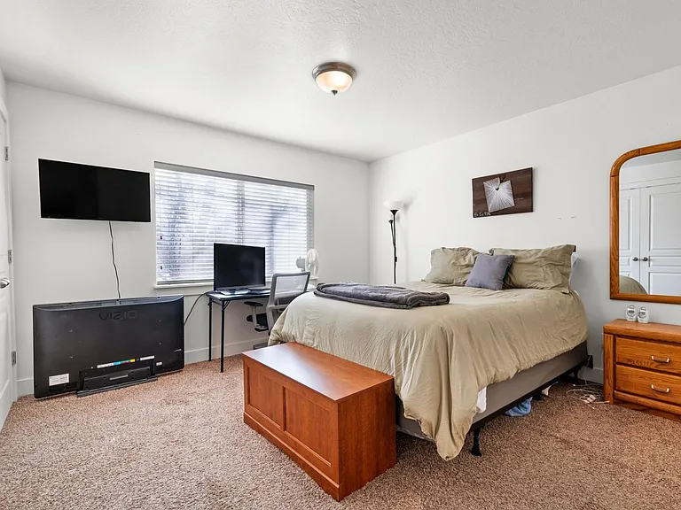 397 S State St #37 — Photo 11